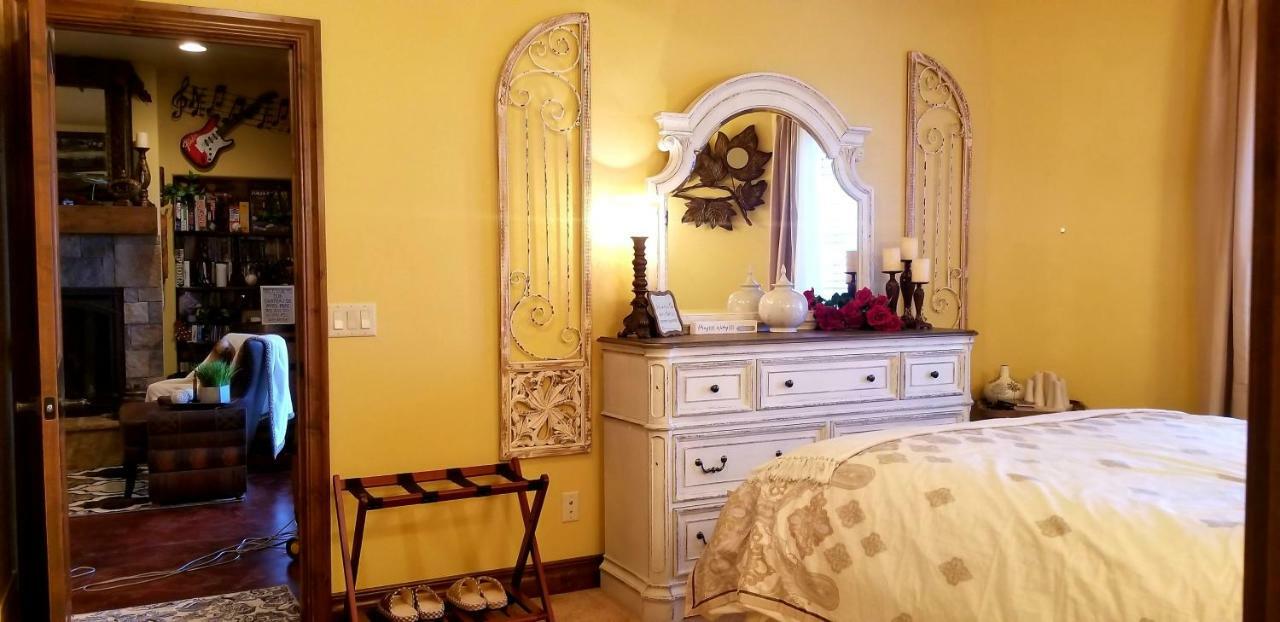 Chateau Du Pikes Peak, A Tuscany Retreat Colorado Springs Buitenkant foto